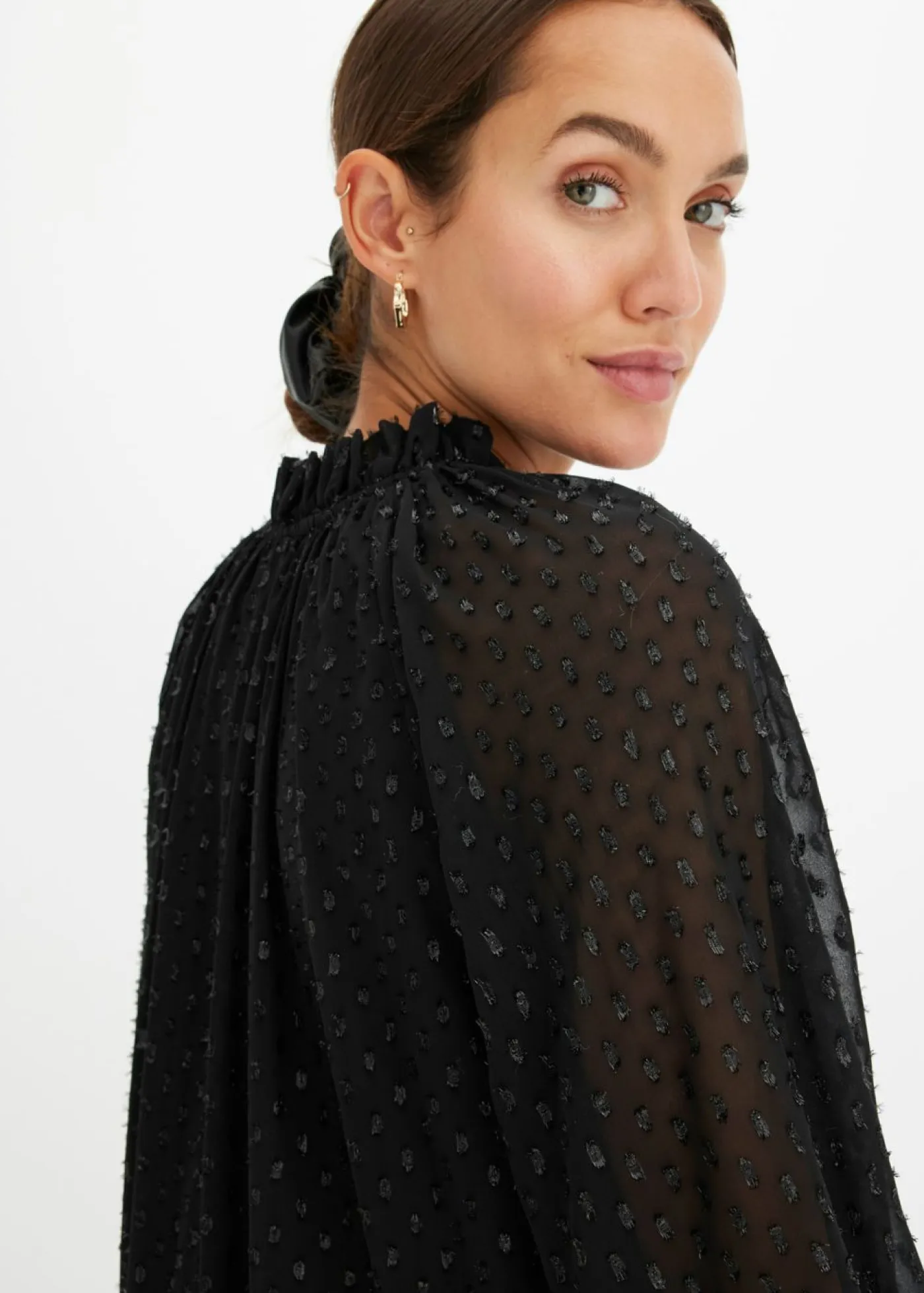 bonprix bonprix Vestido tipo túnica con efecto brillante Negro Outlet