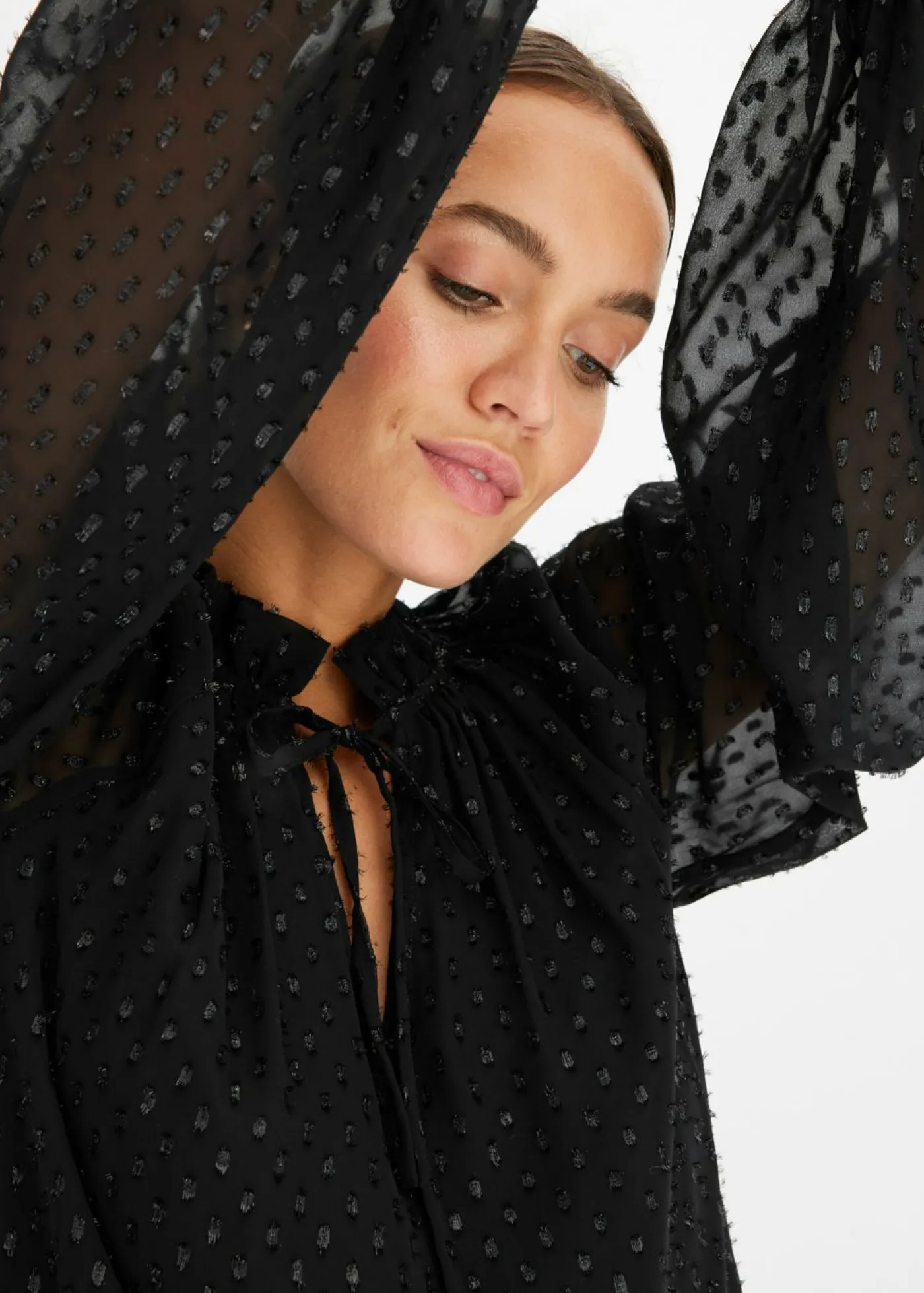 bonprix bonprix Vestido tipo túnica con efecto brillante Negro Outlet