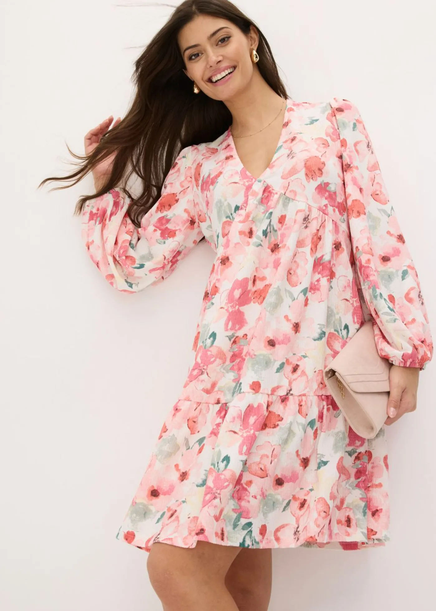 bonprix bonprix Vestido tipo túnica con falda acampanada crema-rosa pálido con flores Outlet