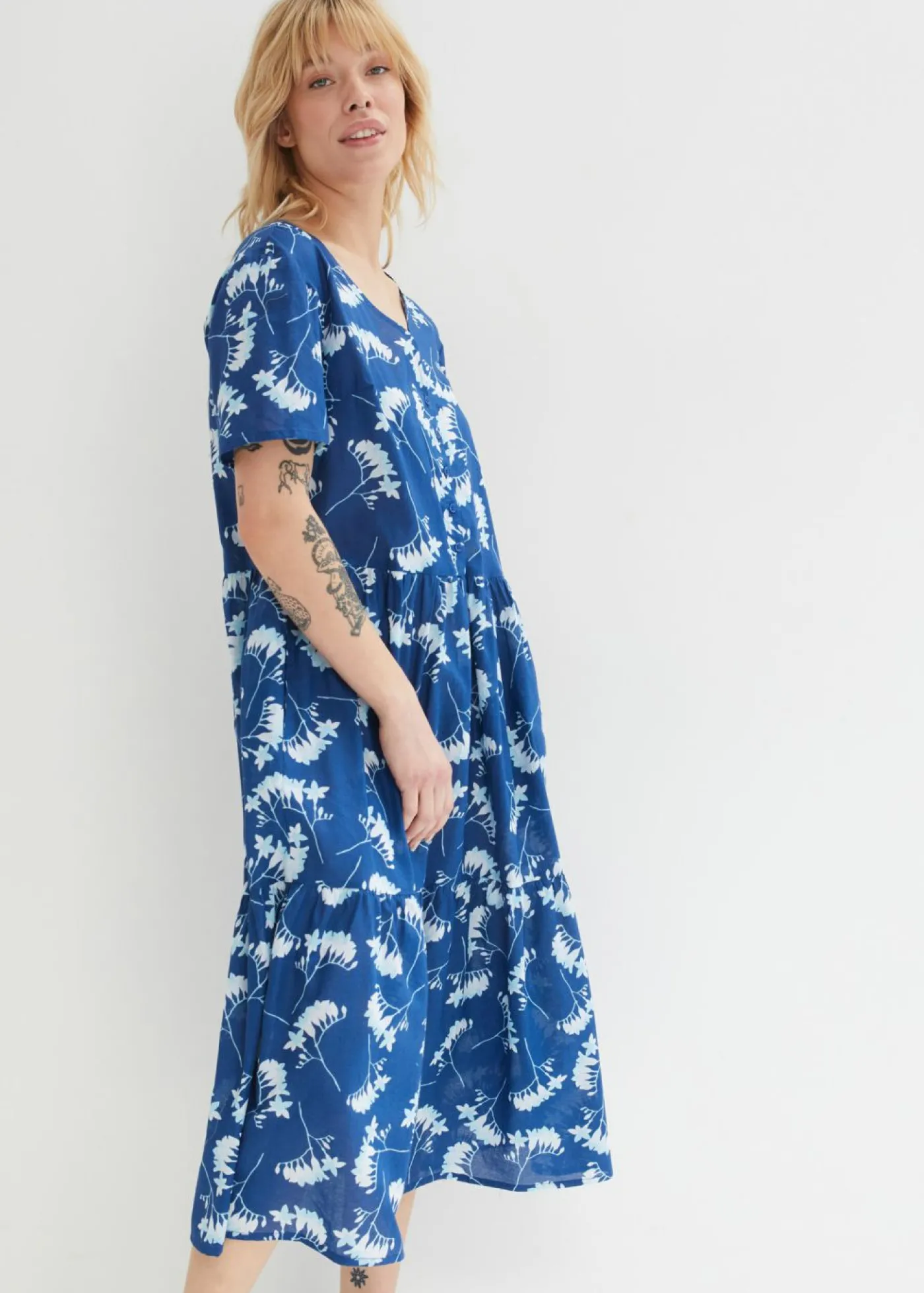 bonprix bonprix Vestido tipo túnica de largo midi azul genciana Clearance