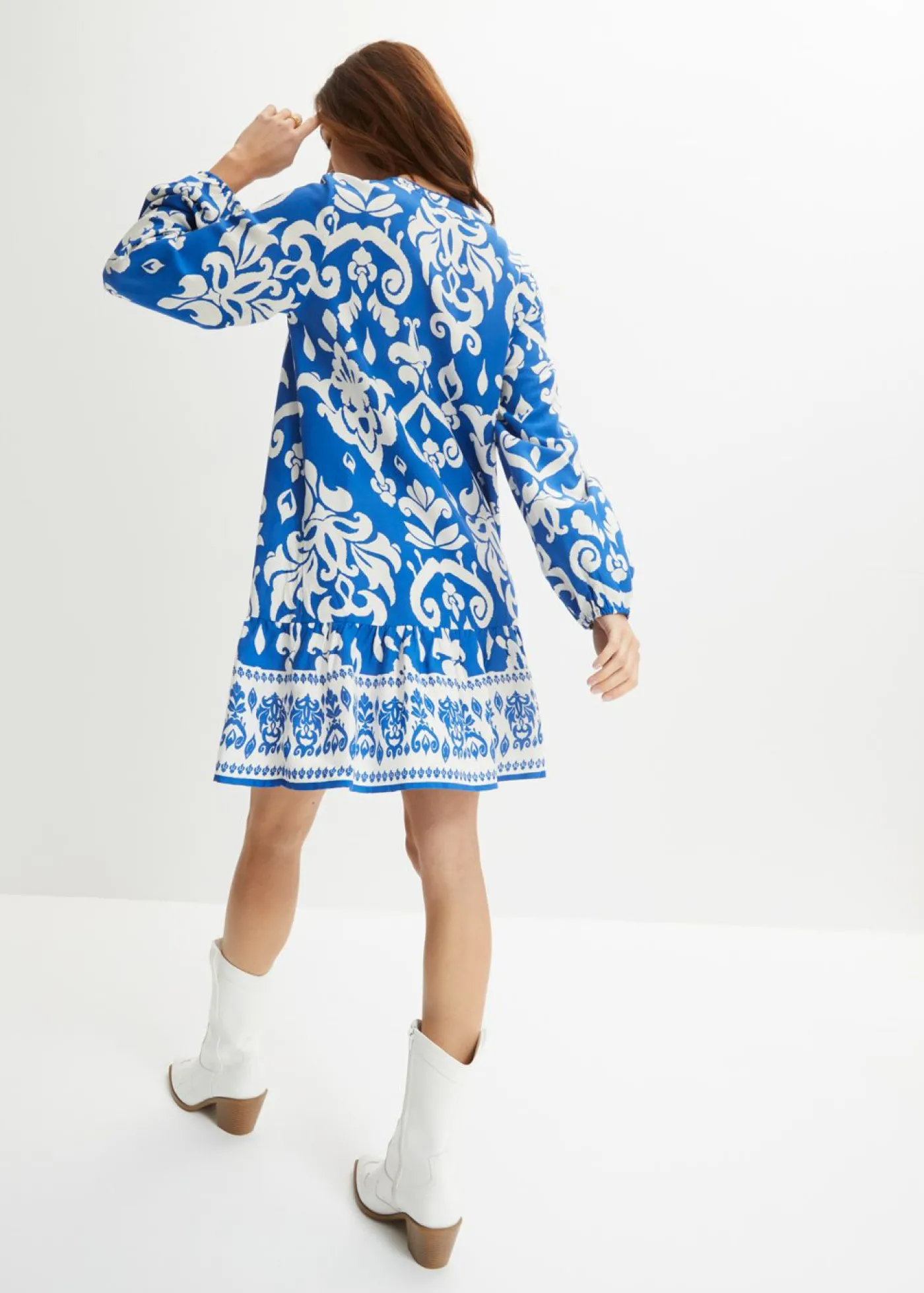 bonprix bonprix Vestido tipo túnica de viscosa fluida azur/blanco con estampado gráfico