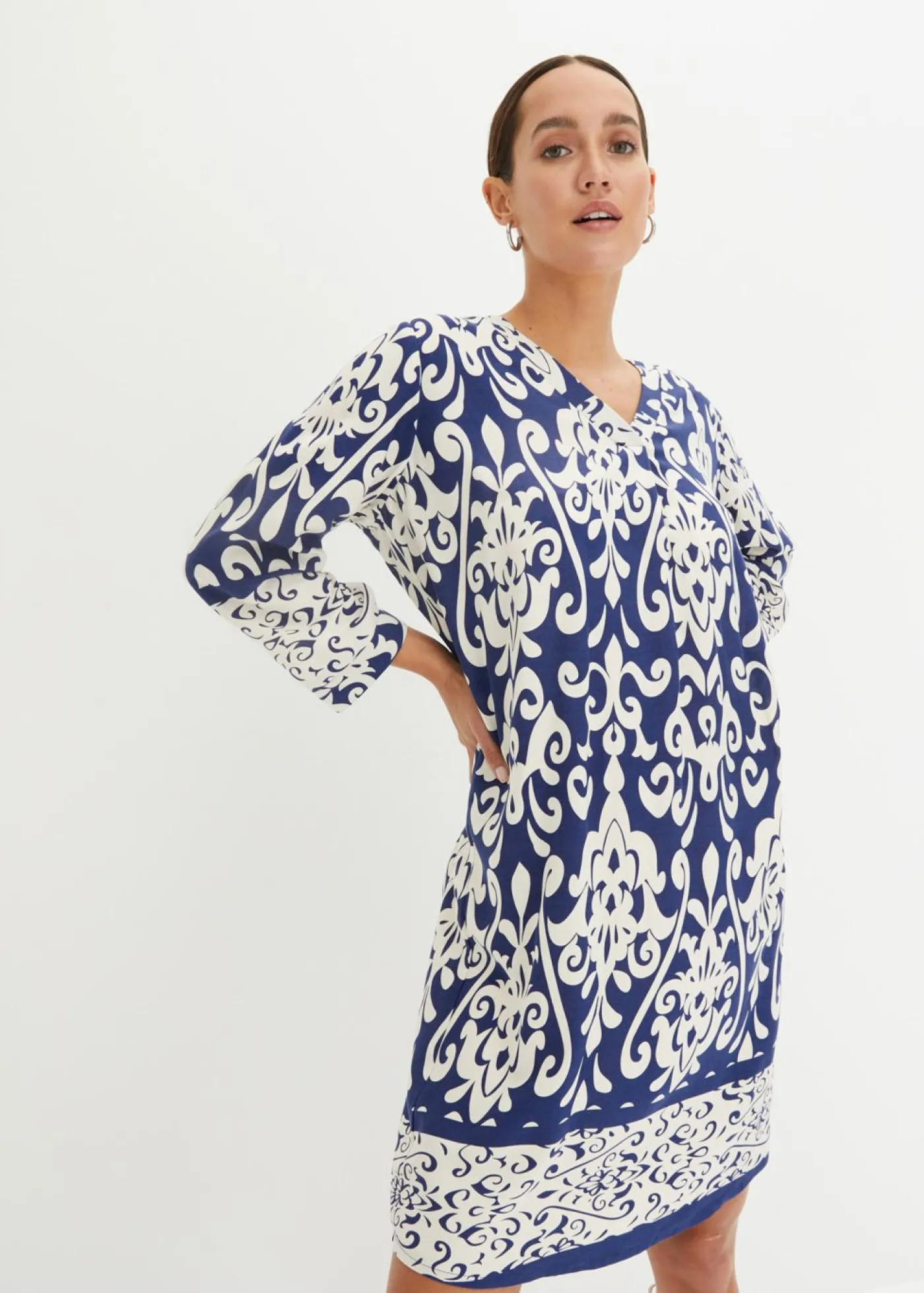 bonprix bonprix Vestido tipo túnica de viscosa fluida azul marino/crema Sale