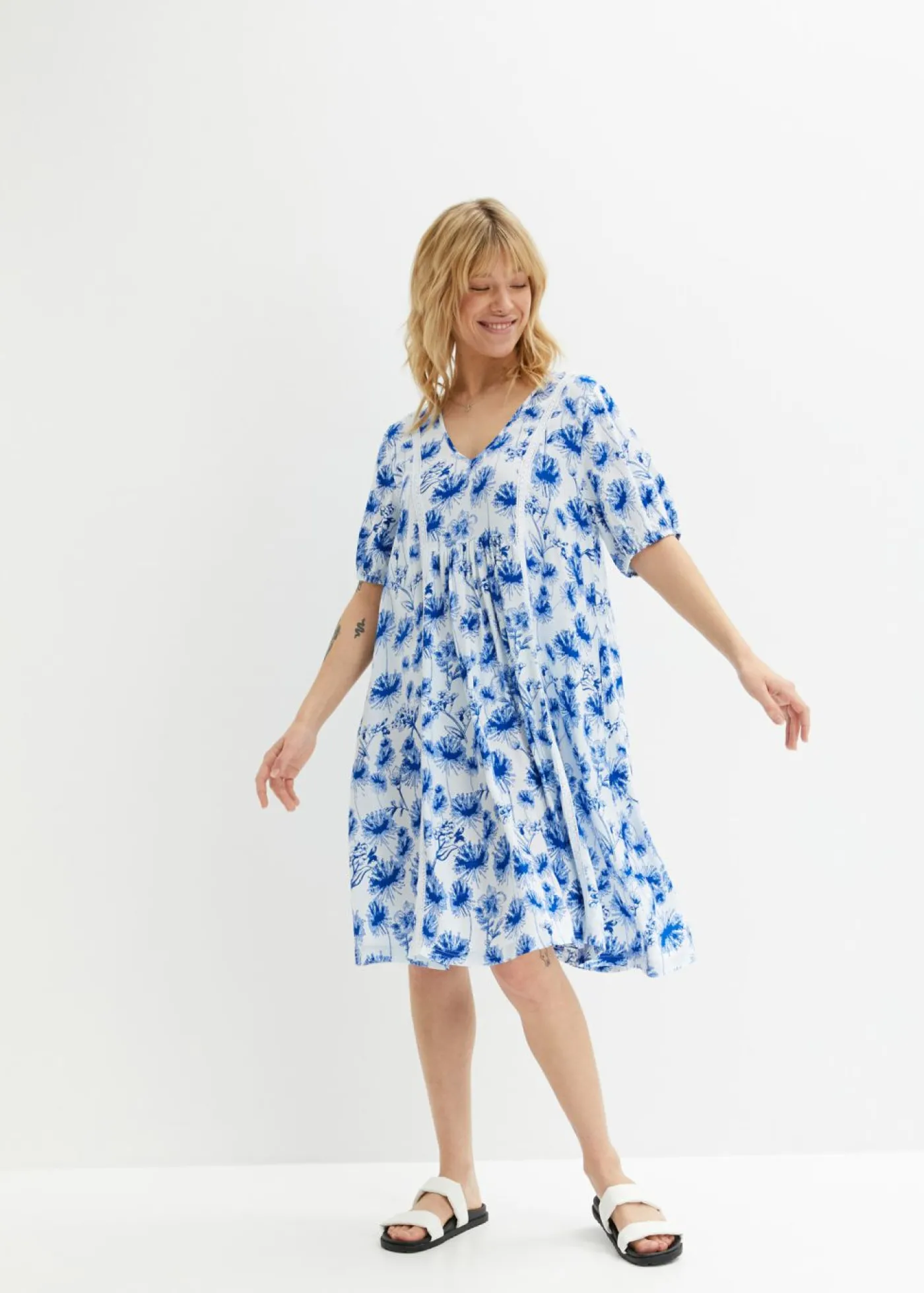 bonprix bonprix Vestido tipo túnica hasta la rodilla con detalles de encaje blanco/azur/azul perla Discount