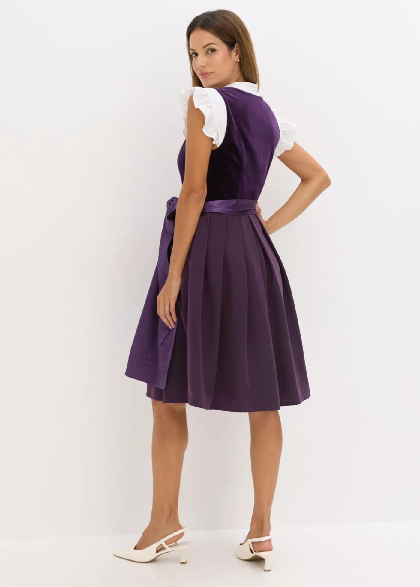 bonprix bonprix Vestido tirolés con terciopelo y largo midi (2 piezas) Lila oscuro Online