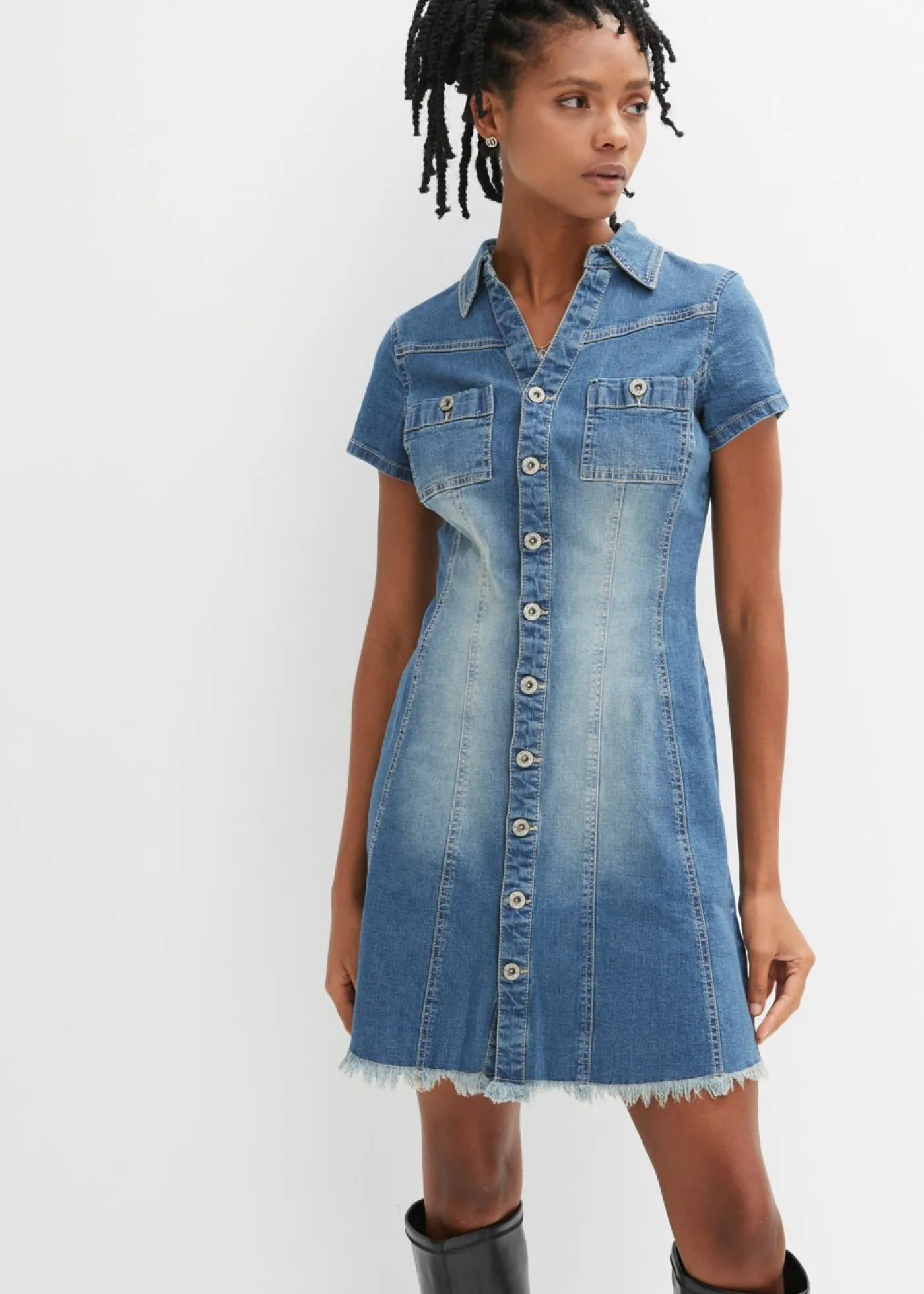 bonprix bonprix Vestido vaquero con botones y dobladillo abierto Azul vaquero Outlet