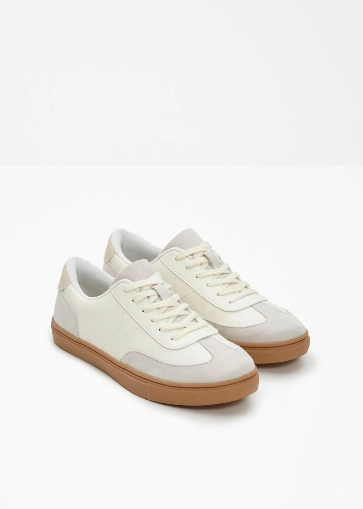 bonprix bonprix Zapatillas de aspecto retro Blanco lana Clearance