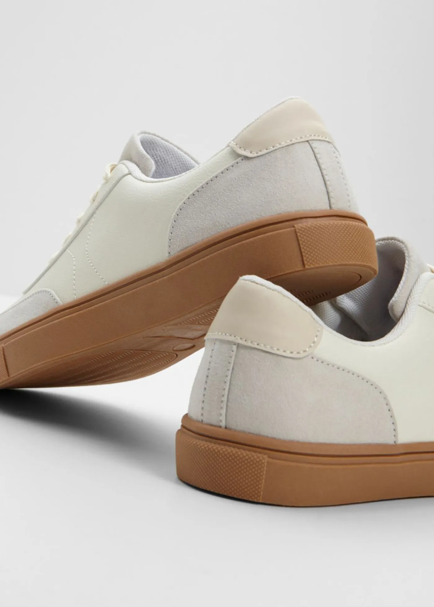 bonprix bonprix Zapatillas de aspecto retro Blanco lana Clearance
