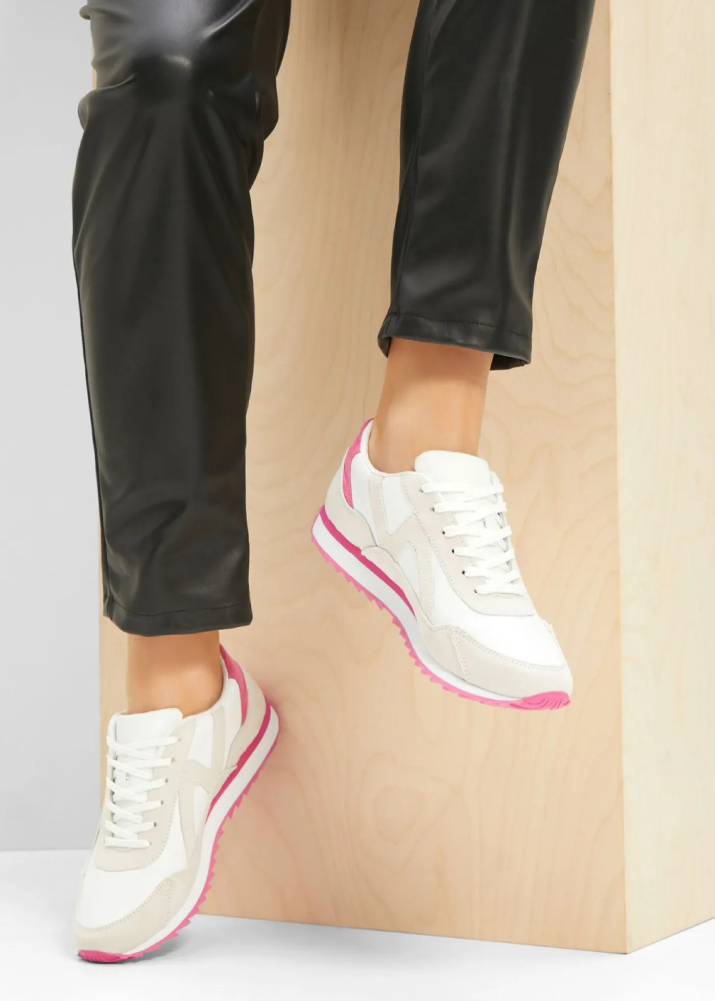 bonprix bonprix Zapatillas deportivas con suela perfilada Blanco-beige-pink lady Outlet