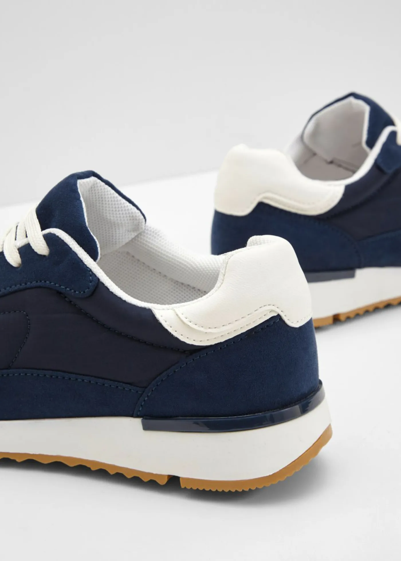 bonprix bonprix Zapatillas deportivas de estilo retro Azul marino Best