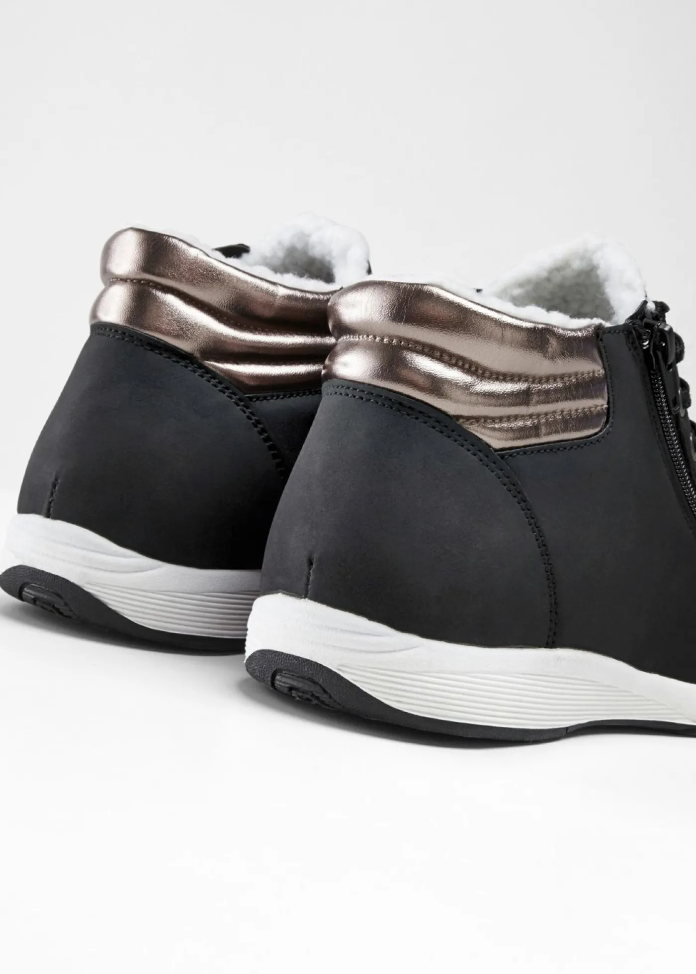bonprix bonprix Zapatillas deportivas de caña alta con cremallera Negro New