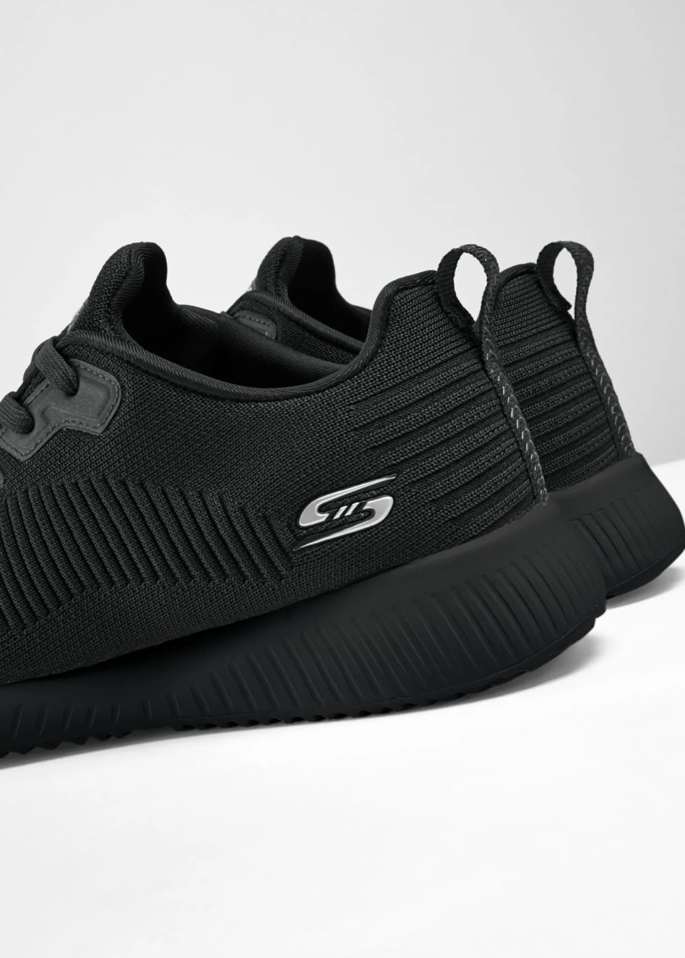 bonprix Skechers Zapatillas deportivas Skechers con espuma viscoelástica Negro Outlet