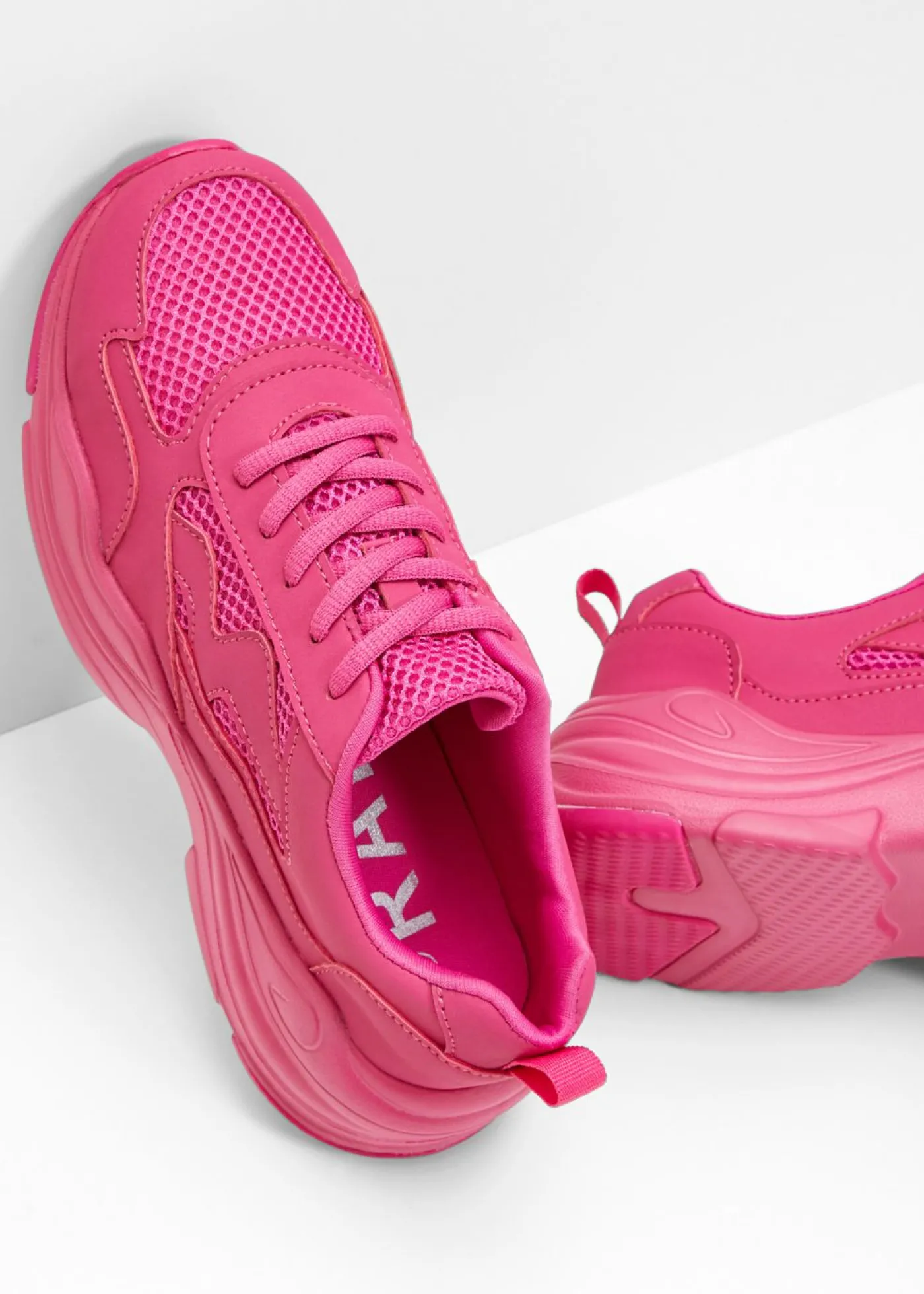 bonprix bonprix Zapatillas deportivas tipo chunky con inserto de malla rosa caliente Online