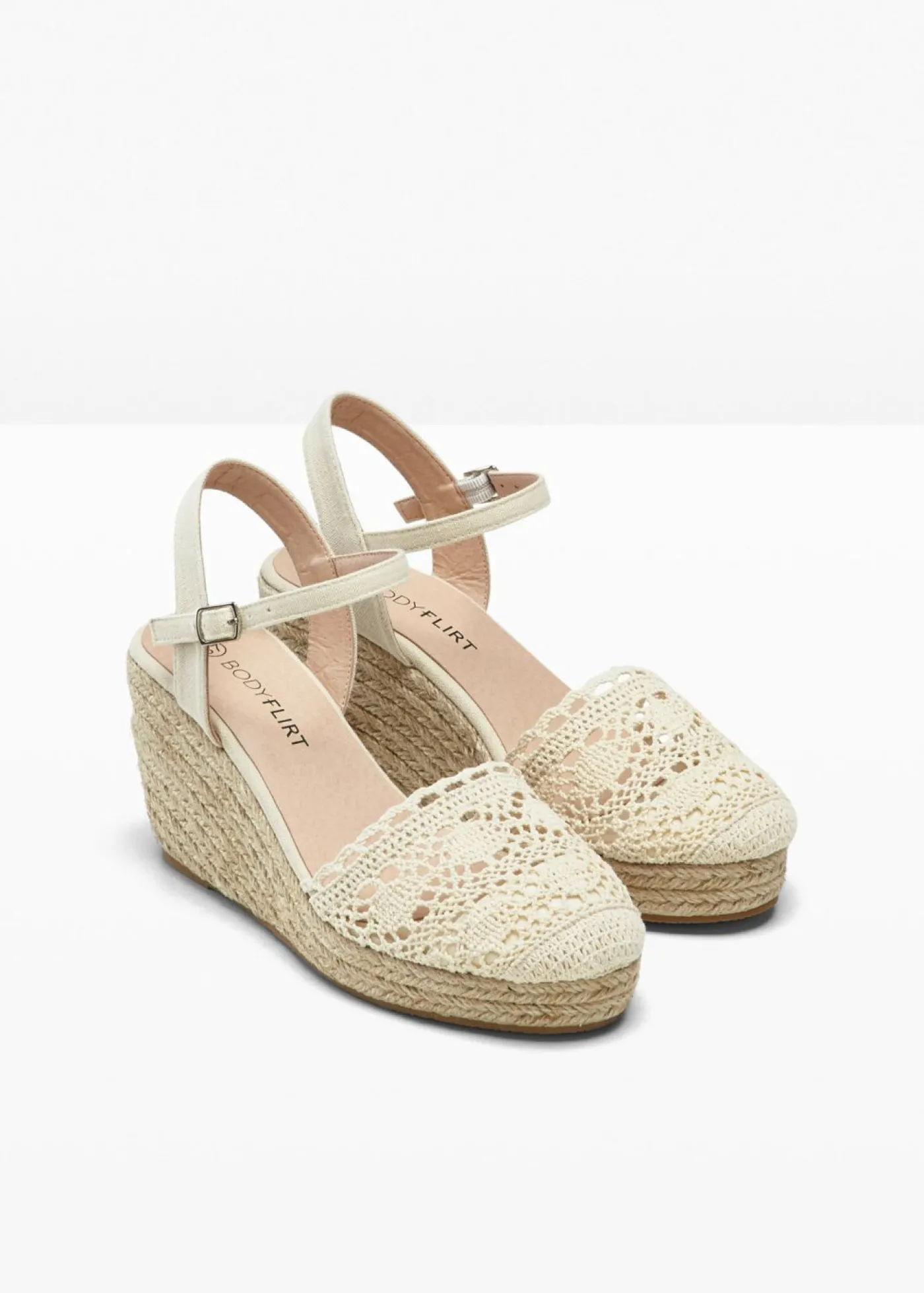 bonprix bonprix Zapatos de cuña Beige