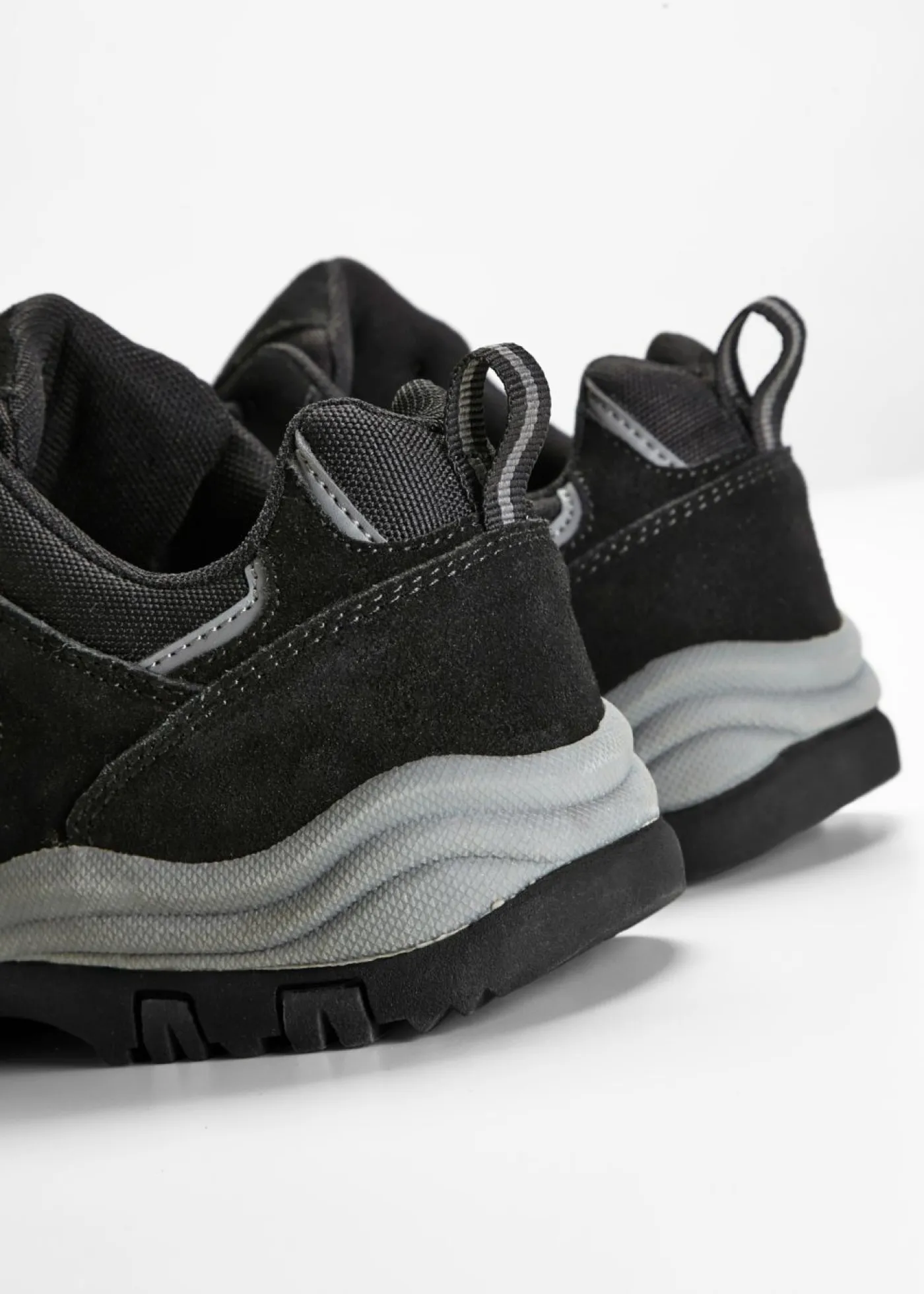 bonprix bonprix Zapatos de trekking de ante Negro Online
